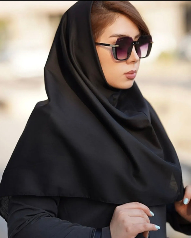 مقنعه نخی بروجرد مشکی متوسط(۹۰)